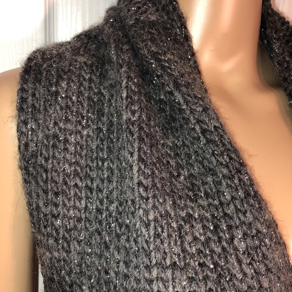 Gap gray and silver scarf - Picture 2 of 4